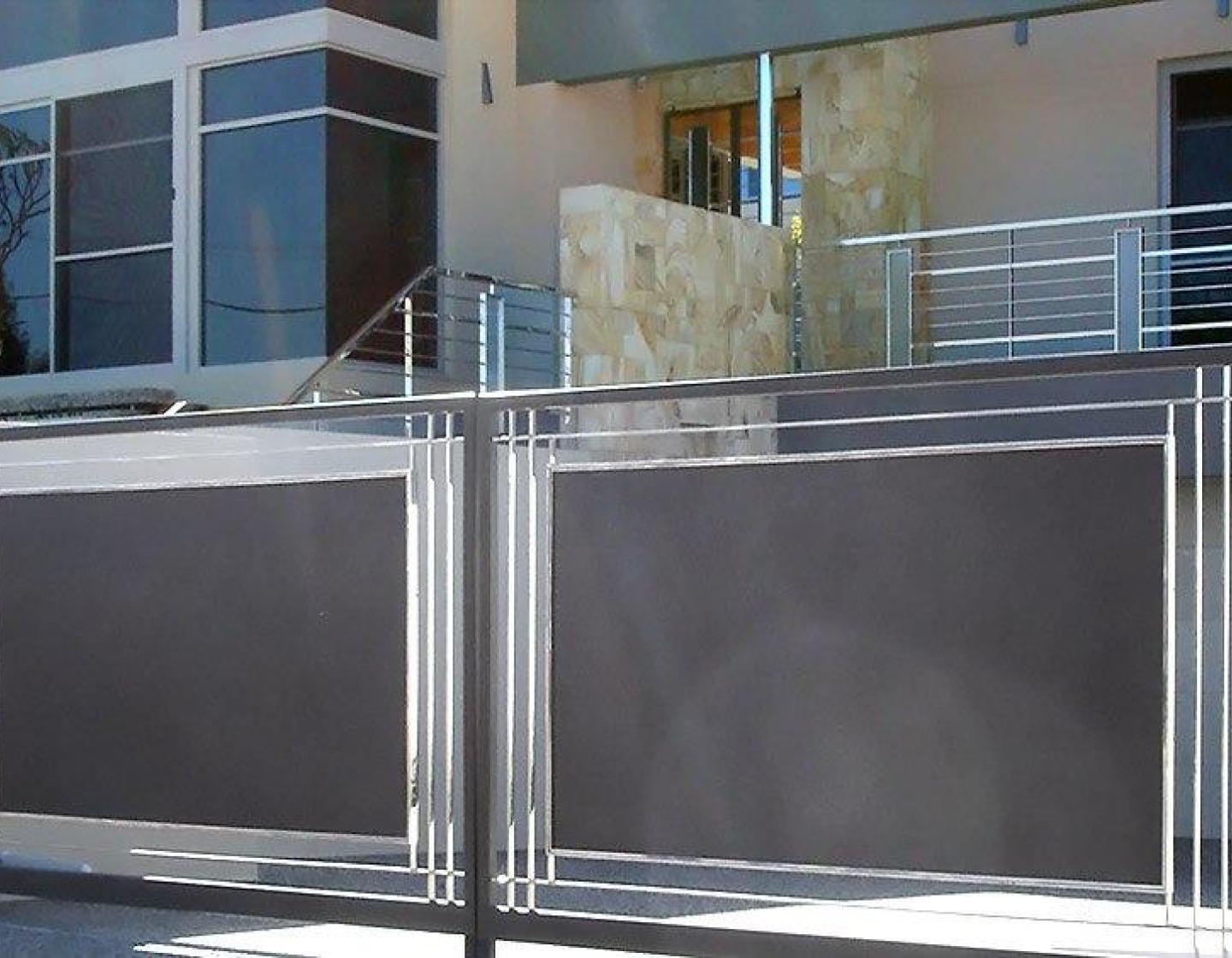 Фото перил для балконов